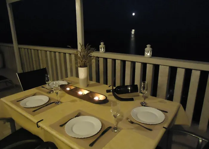 Apartman Island *
