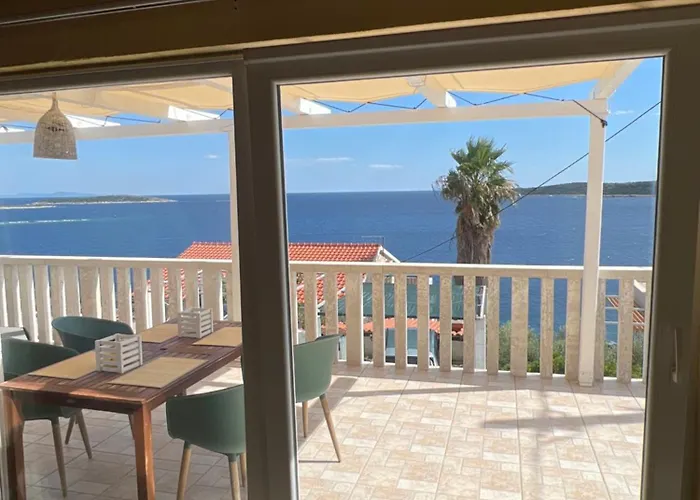 Island Apartament Vis