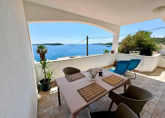 Island Apartament Vis