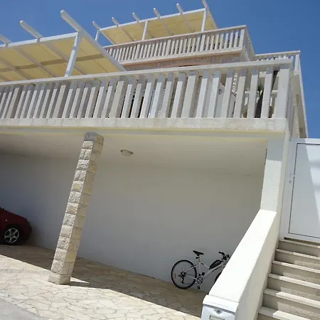 Apartment Island *
