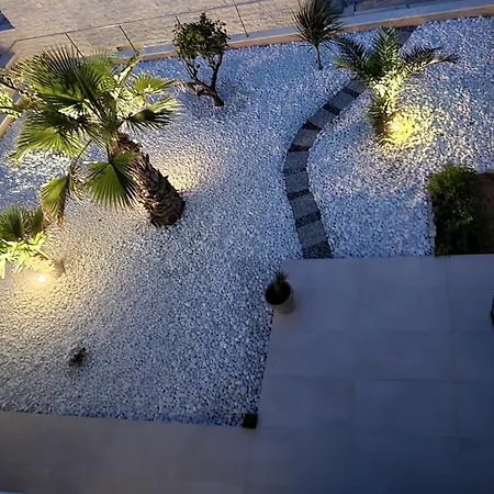 Island Apartman *