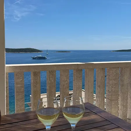 Apartman Island Vis