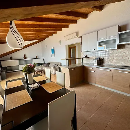 Apartman Island Vis